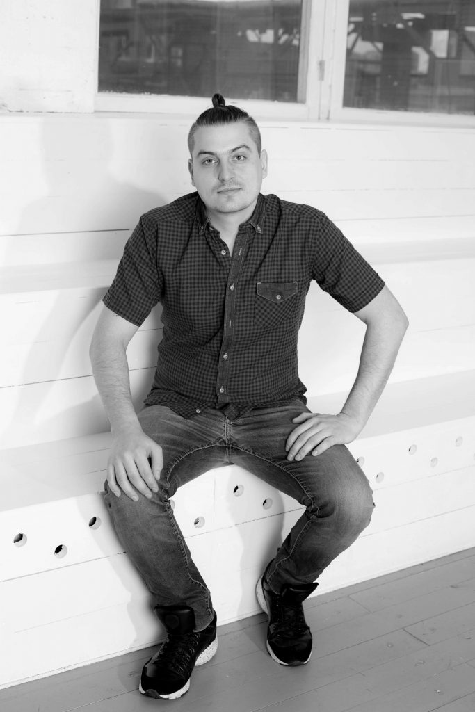 Сергей Александрович - Ведущий специалист по договорной работе